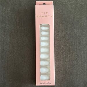 Tip Beauty White Press-On Nails